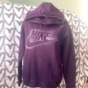 Maroon Nike hoodie turtleneck
